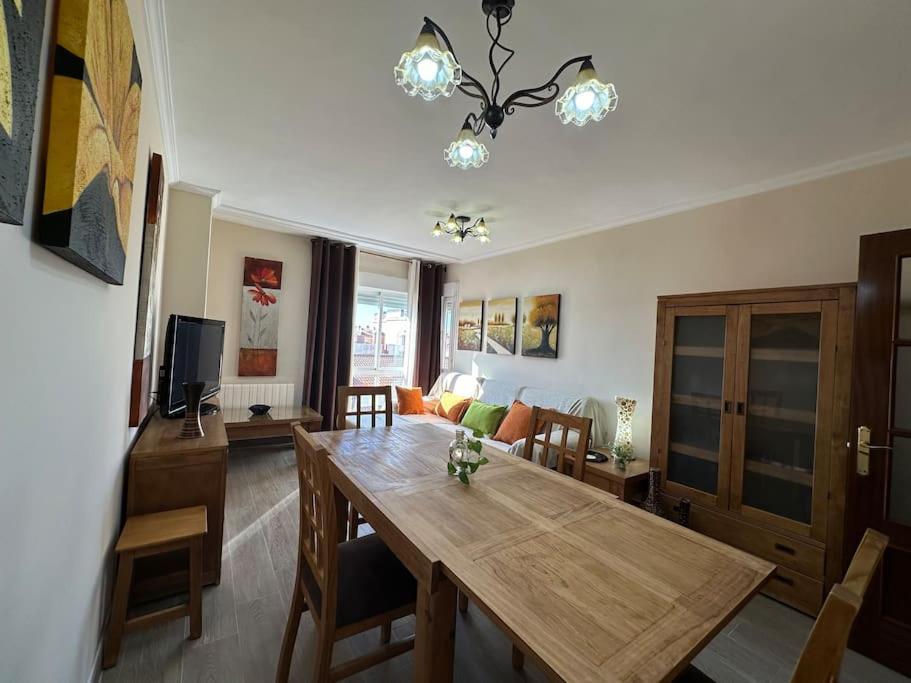 Piso En Linares Zona Centro Con Parking Gratis Apartment Luaran gambar