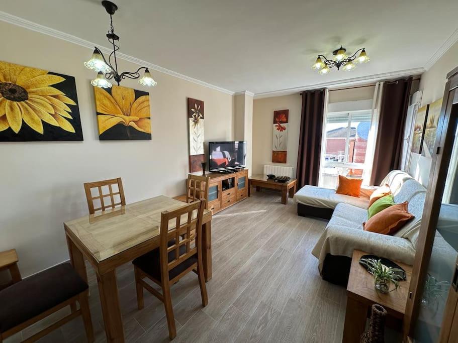 Piso En Linares Zona Centro Con Parking Gratis Apartment Luaran gambar